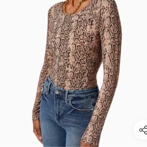GOOD AMERICAN The Boa Crew Neck Bodysuit NWT Size 2 Women’s Snakeskin Print NEW